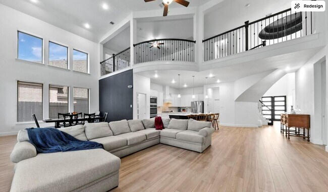 Building Photo - 10503 Sparkling Stream Trl