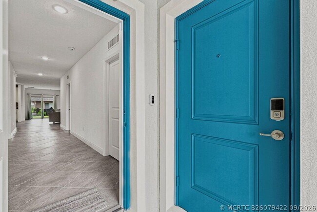 Building Photo - 226 SW Milburn Cir