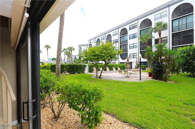 Building Photo - 1015 Anglers Cove