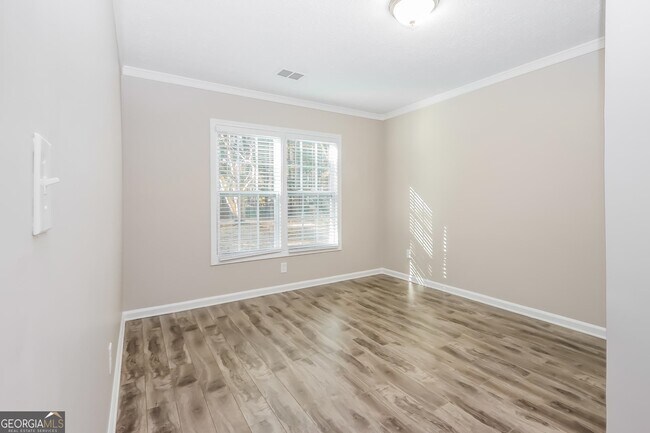 Building Photo - 120 Middling Ln