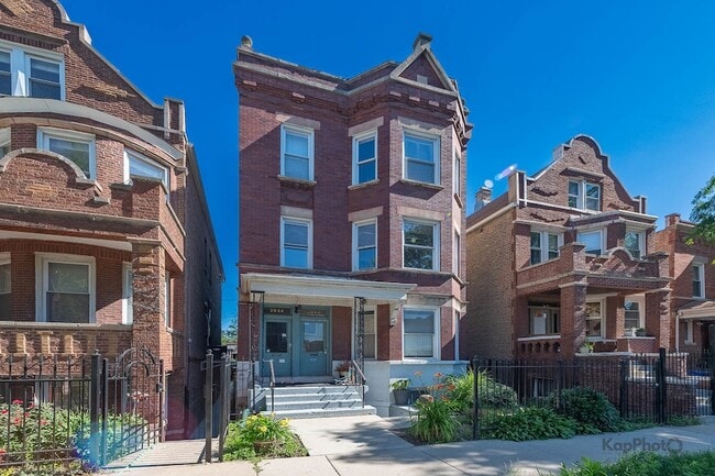 Building Photo - 2644 W 22nd Pl