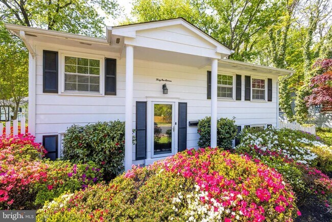 Building Photo - 4111 Hemingway Dr
