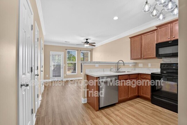 Building Photo - 3779 Shadow Ridge Dr