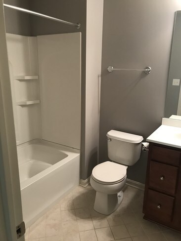 Building Photo - 541 Sweetbriar St