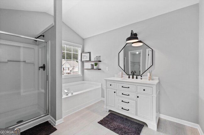 Building Photo - 4419 Silver Ridge Way SW