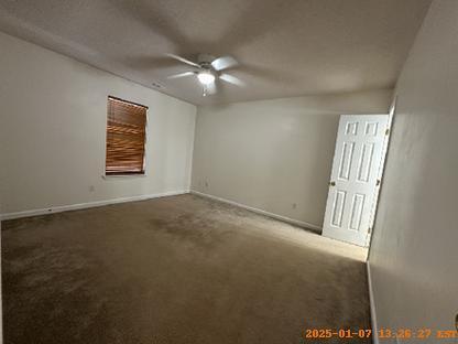 Building Photo - Spacious 3 Bedroom Home-122 Horse Shoe Bend