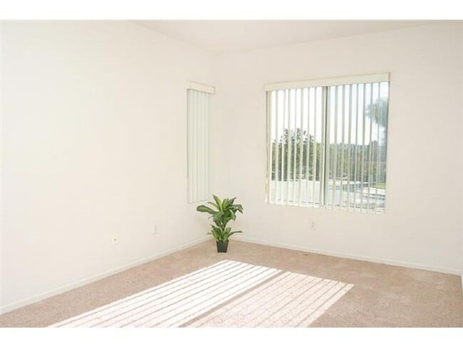 Building Photo - Coming Soon...3 bd/2.5 ba Plus Loft 2 Story home in Gated Community of Ivey Ridge Community Pool ...