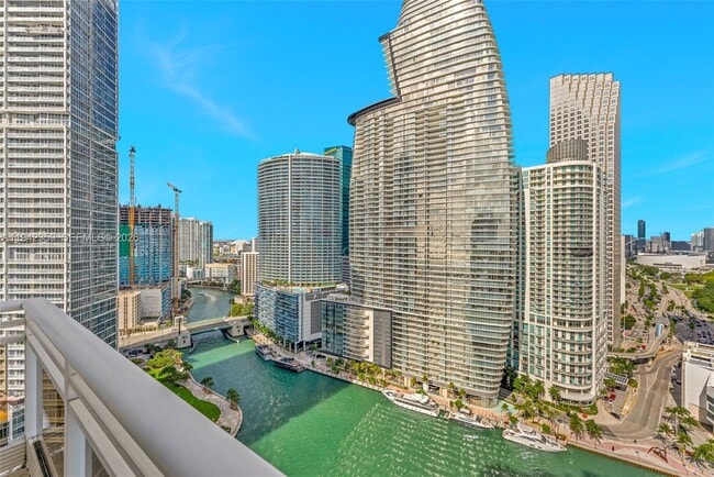 Building Photo - 901 Brickell Key Blvd