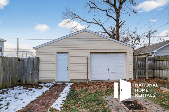 Building Photo - 1418 Olive St