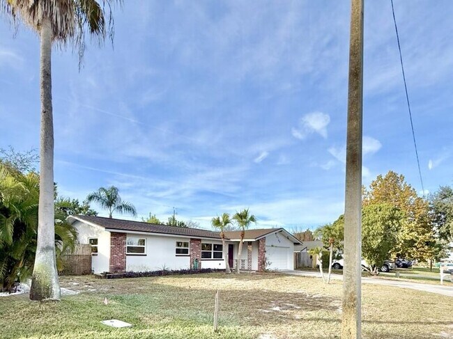 Building Photo - 13788 Montego Dr