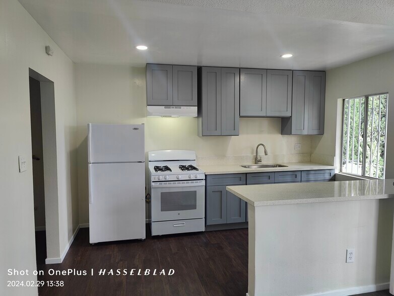 Building Photo - 2520 Malabar St