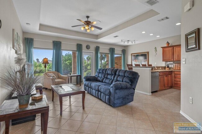 Building Photo - 68 Torrey Pines Dr