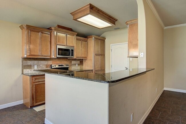 Building Photo - 6824 Fox Tail Dr