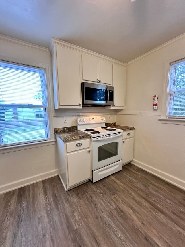 Building Photo - Willoughby Apartment-2 Bedroom