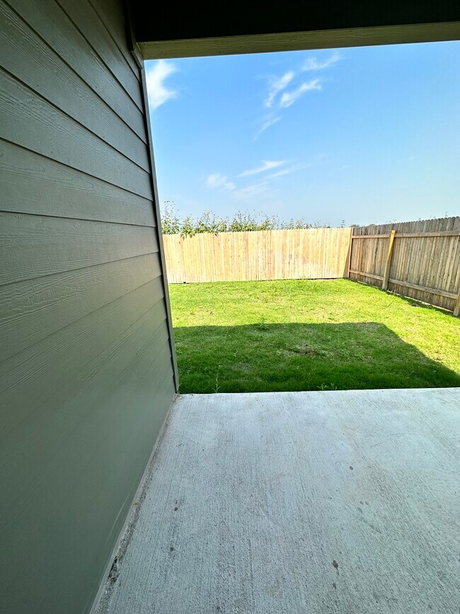 Building Photo - 112 Golden Grove Pky