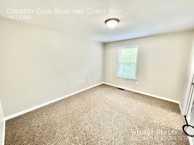 Building Photo - 703 Country Club Rd