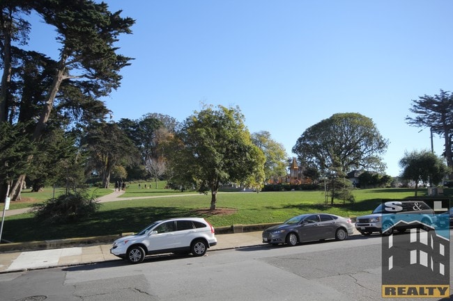 Primary Photo - 2297 Laguna St
