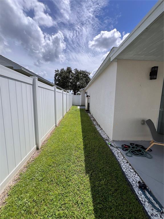 Building Photo - 30225 Double Dr
