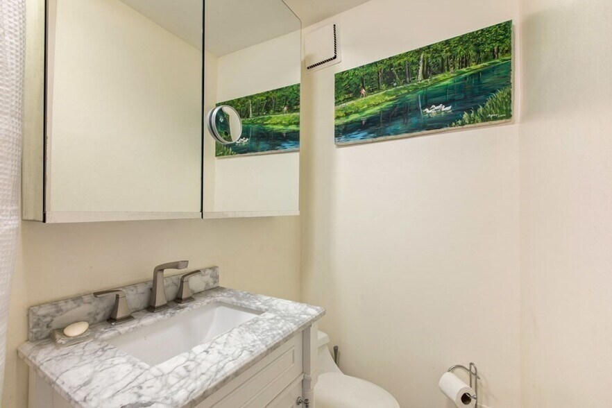 Building Photo - 37 Revere St