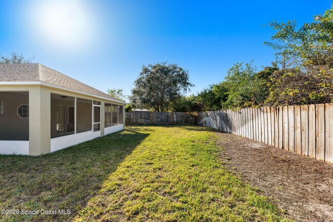 Building Photo - 4426 Four Lakes Dr