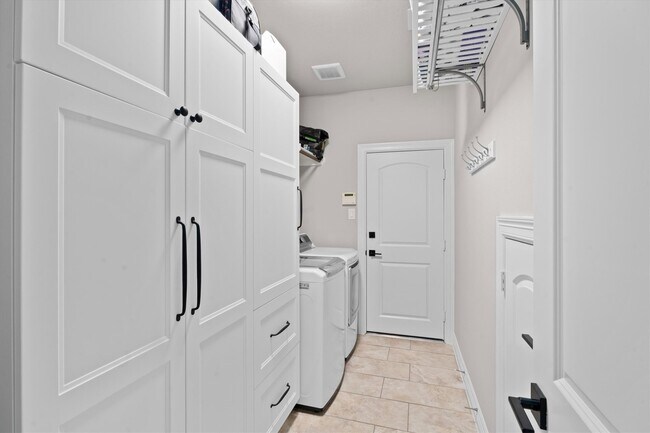 Building Photo - 27121 Holtwood Grove Rd