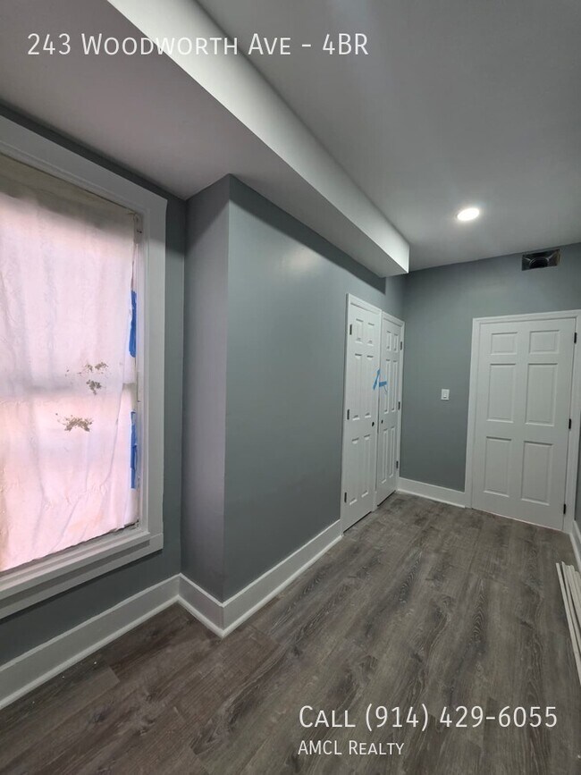 Building Photo - 243 Woodworth Ave