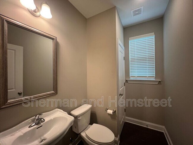 Building Photo - 862 Williford Run Dr