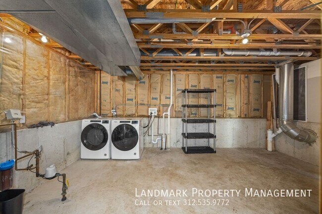 Building Photo - 437 Maggie Ln