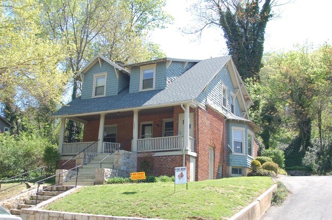 Building Photo - 1622 Hamilton Terrace SE