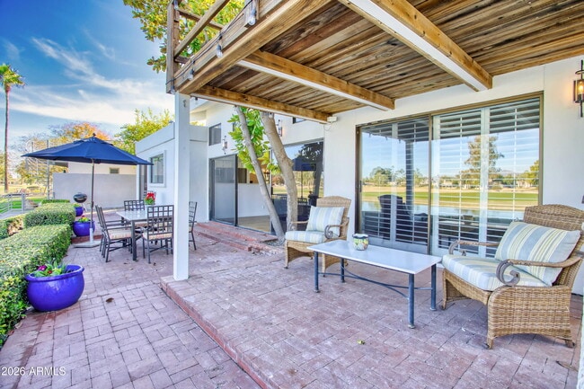 Building Photo - 7638 E Vía De Lindo