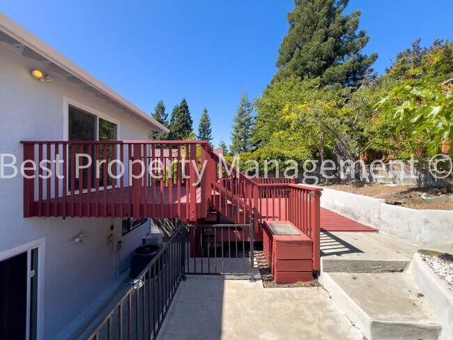 Building Photo - 18344 Redwood Rd
