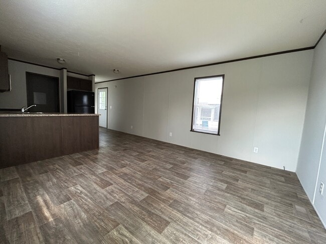 Building Photo - 733 Ascot Cir