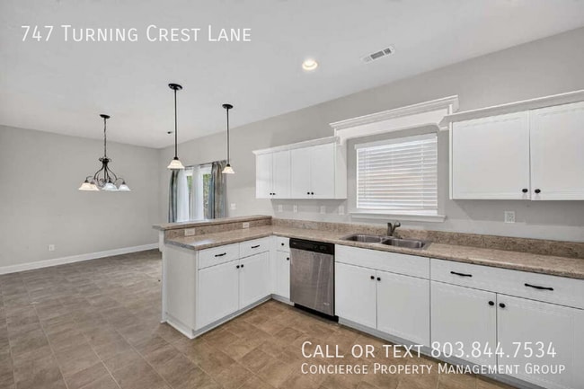 Building Photo - 747 Turning Crest Ln