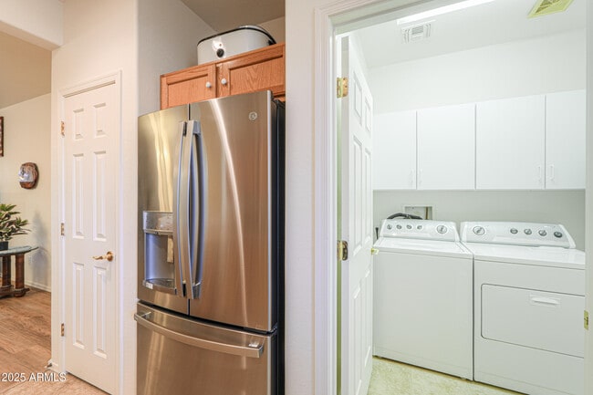 Building Photo - 10806 E Peralta Canyon Dr