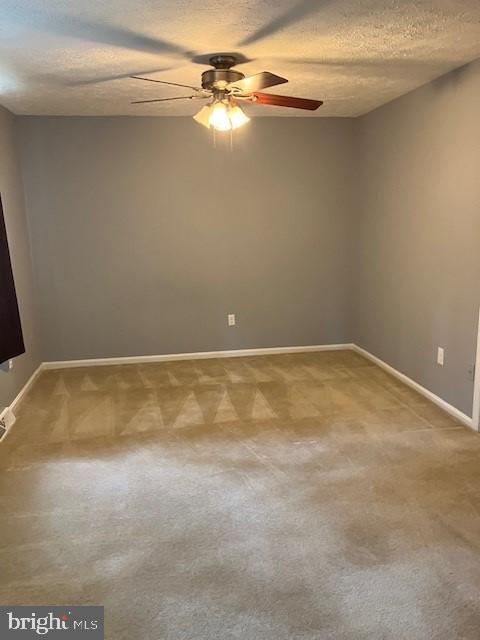 Building Photo - 22416 Greenview Ct
