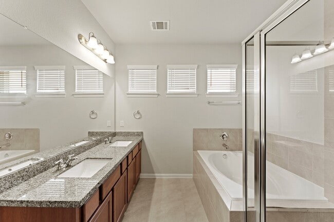 Building Photo - 6322 Prince Pl Dr