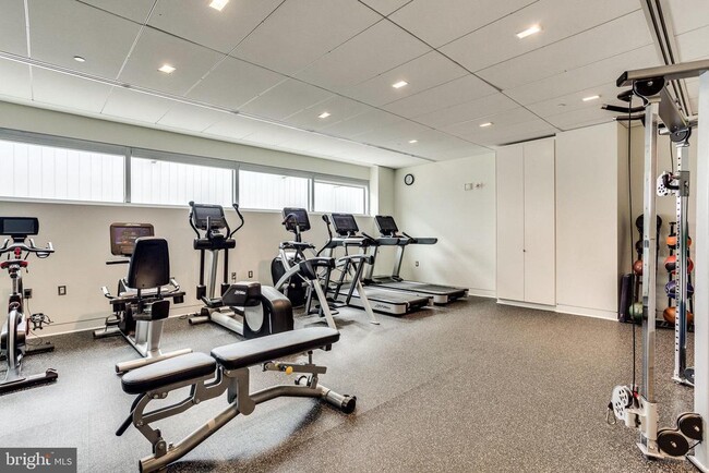 Building Photo - 1177 22nd St NW