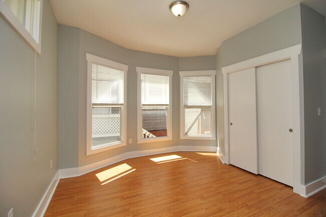 Building Photo - 4030-4030 NE Garfield Ave.