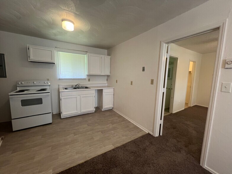Building Photo - 1416 Moorman Ave NW