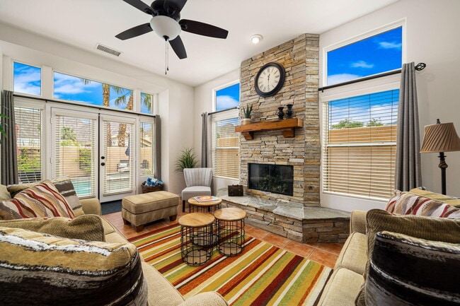 Building Photo - 53845 Avenida Alvarado