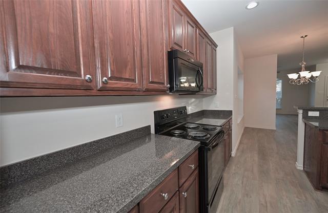 Building Photo - 808 Bahar Ct