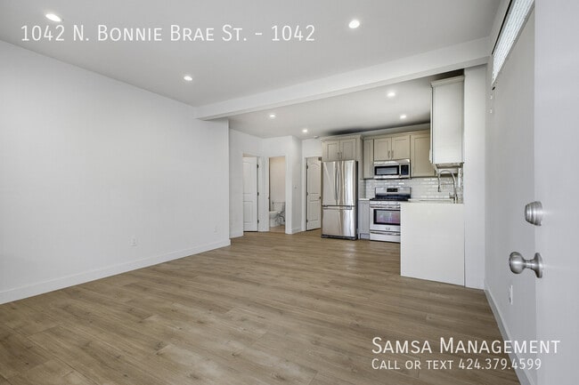 Building Photo - 1042 N Bonnie Brae St