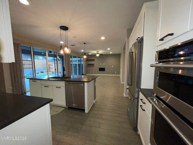 Building Photo - 2190 Arpagos Ln