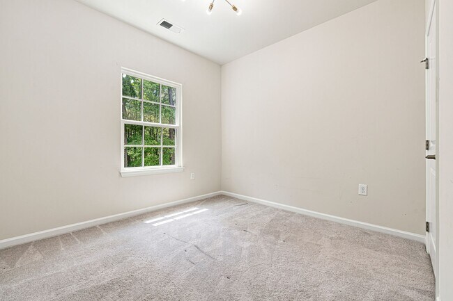 Building Photo - 121 Callowhill Ln