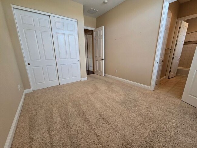 Building Photo - Beautiful Single-Story Home with Upgraded Kitchen & Spacious Backyard in Gated Community