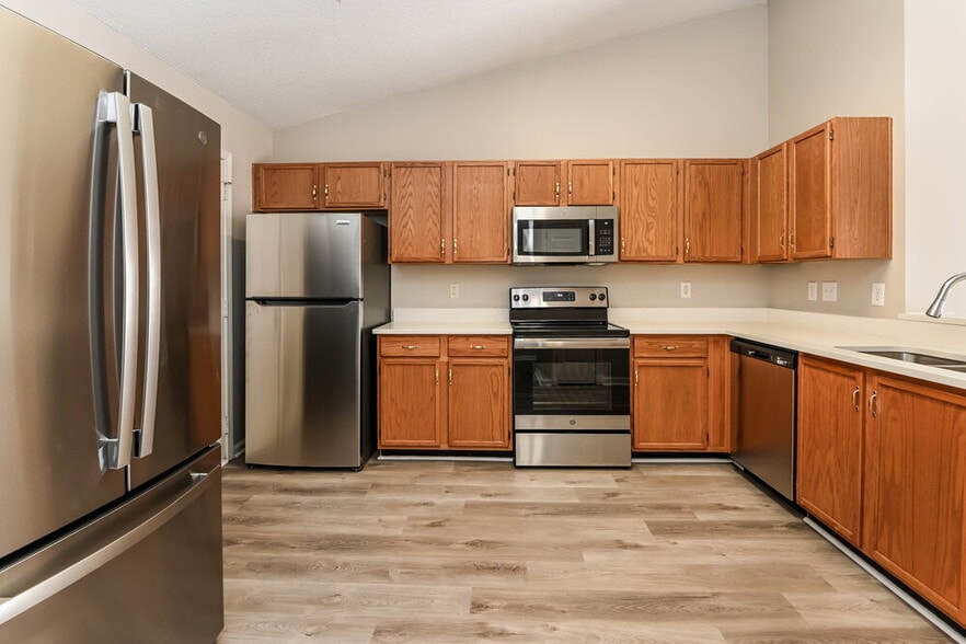 Building Photo - 3015 Mallard Forest Dr