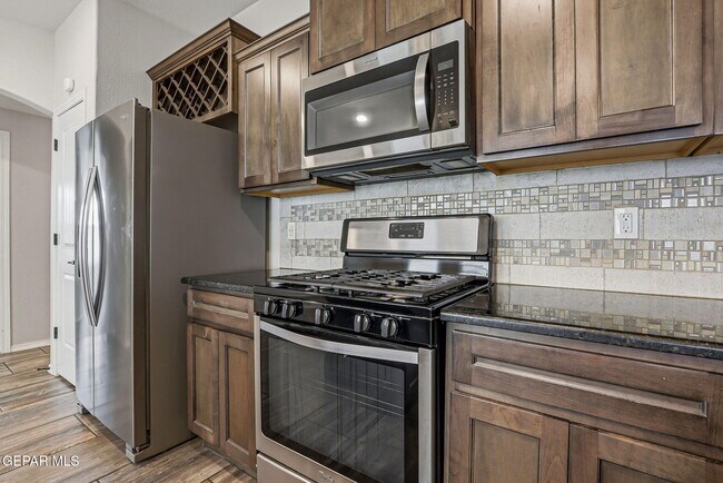 Building Photo - 14936 Harry Flournoy Ave