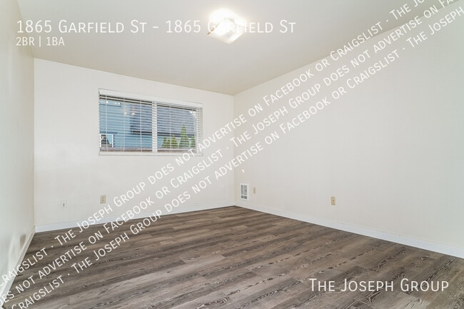 Building Photo - 1865 Garfield St