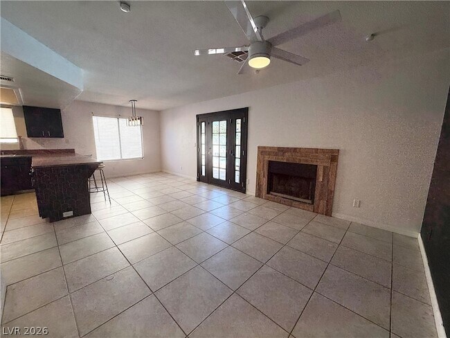 Building Photo - 2066 Waverly Cir