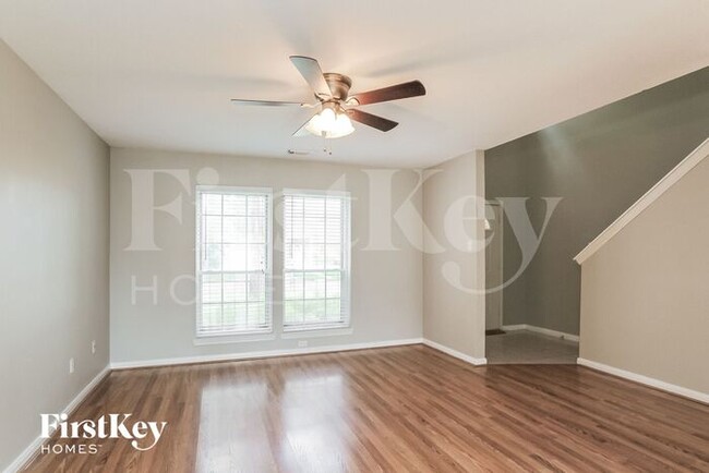 Building Photo - 14827 Willow Hearth Dr